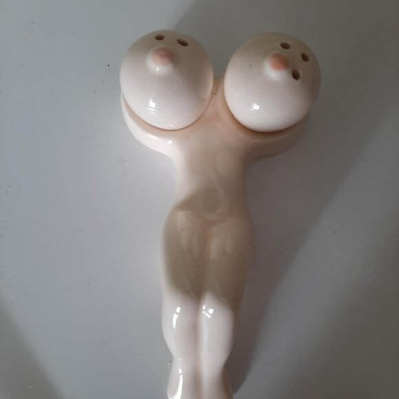 Vintage naked lady salt and pepper shakers - Picture 2 of 2